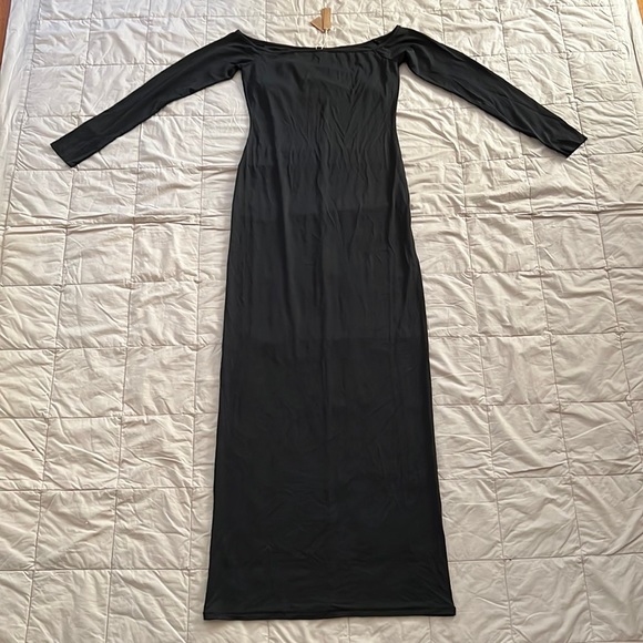 SKIMS Dresses & Skirts - SKIMS SMOOTH LOUNGE OFF THE SHOULDER DRESS